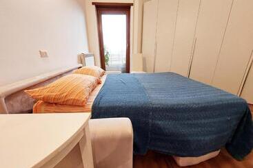 تختخواب و صبحانه A Casa Di Vale