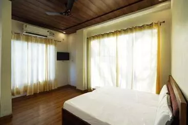 Hotelli Oyo 82038 R G Farm House