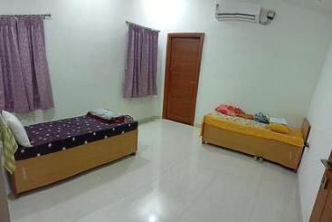 Mmr Luxurious Girls Pg And Hostel
