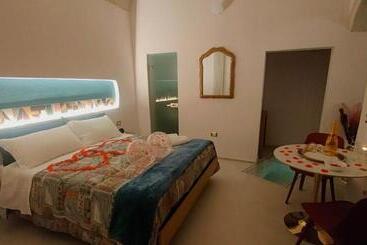 Pension Lovely & Chic Rooms Nei Sassi
