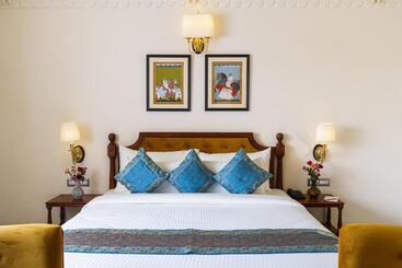 Отель Chunda Haveli