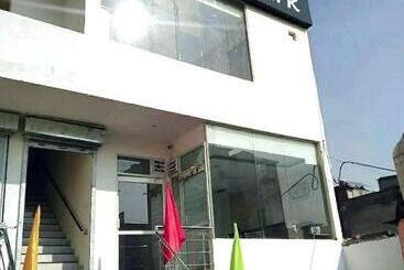 Hotel Grand Park, Zirakpur