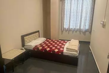 Hotel Oyo Decent Inn