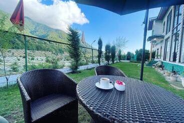 Hotel Sojourn Cottages Pahalgam