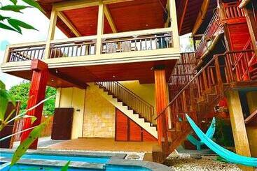 پانسیون Room 1 Pool View @ Tropical Guesthouse Umalas