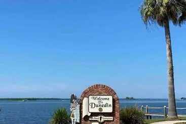 Huoneistohotelli Condo In Waterfront Resort With Balcony Close To Beaches Free Bikes