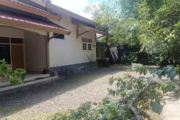ホテル Oyo 93435 Yuda Family Homestay