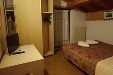 ペンション Pizzeria Marmolada Camere