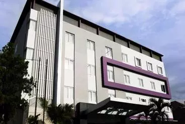 ホテル Harmoni Tasikmalaya