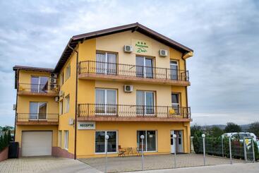 Hotelli Pensiunea Zbor