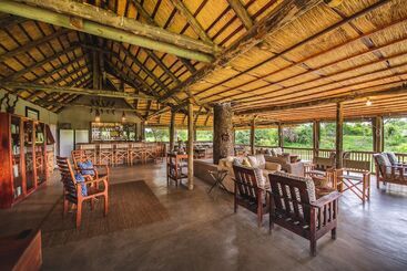 בית מלון כפרי Shindzela Tented Safari Camp