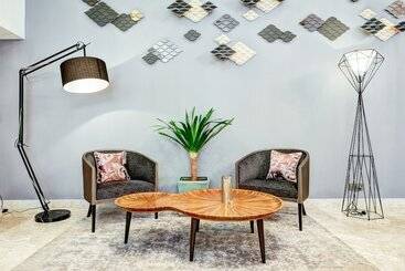 هتل The Way Dhaka