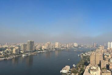 هتل Holiday Nile Cairo