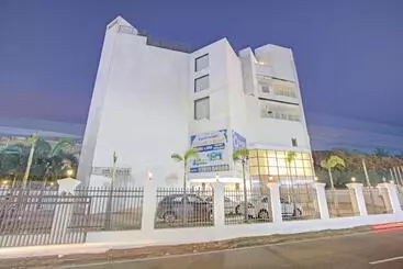 Hotel Collection O White House