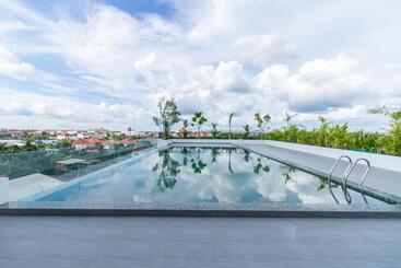 Sky Park Condotel & Residence