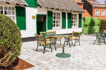 تختخواب و صبحانه T Hemelke