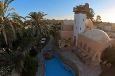 هتل Alexander Lodge