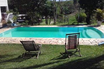 Lindo Sitio Junto à Natureza