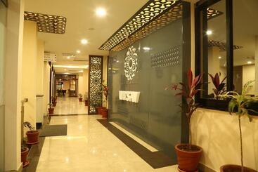 فندق Super Townhouse Dewas City Formerly Utsav