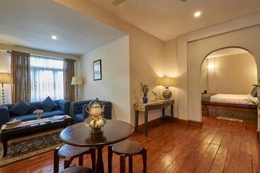 Отель The Heritage Club   Tripura Castle