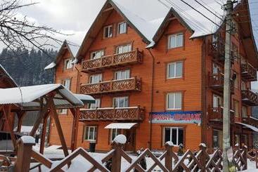 Pensão гостинний двір стефані