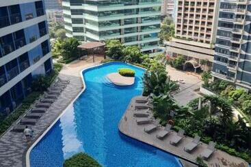 아파트호텔 Air Residences Makati