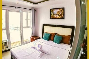 Aparthotel Enjoy Free Sauna And Pool Access, Save 70 Percent This Month On A Deluxe Unit In Manila With A Balco