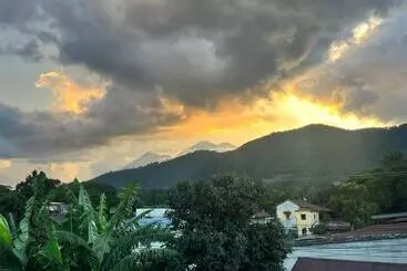 هتل Jireh Antigua