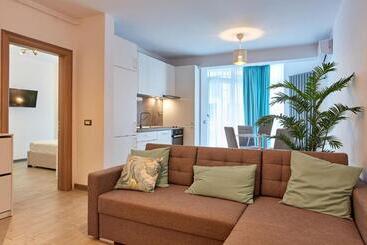 هتل Luxuri By Alz