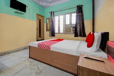 Oyo Hotel Sanwariya Palace