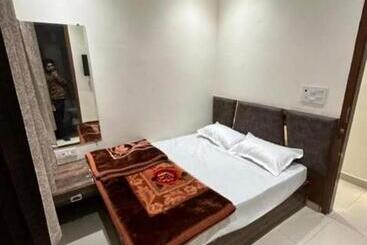 פנסיון Pr Stay