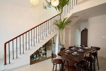 בית מלון כפרי De V Charm Homestay