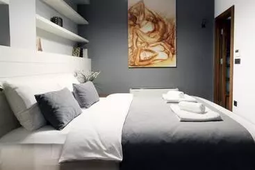 Aparthotel La Casa Pera Suites