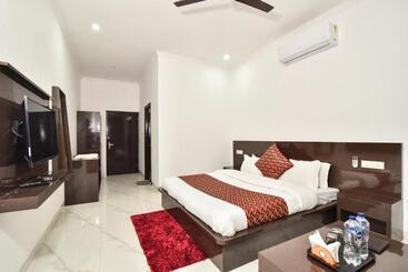 בית מלון כפרי Royal Place