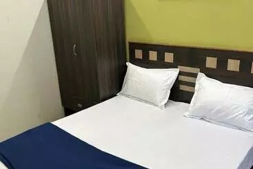 ペンション Elite Inn