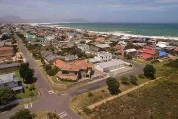 Pension Kleinmond   Sea Breeze