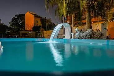 هتل آپارتمان Pousada Santa Genoveva Campeche 2