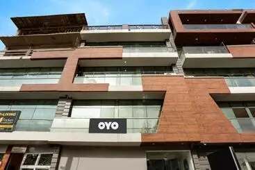 Hotel Collection O Mid Town