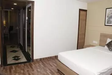 Hotel K.c.cross Road