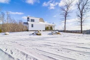 Dale Hollow Cottage W/ Covered Porch & Lake Views!