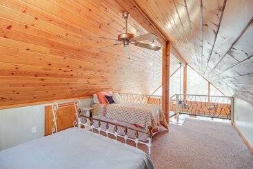 بيت ريفى Lakefront Arkansas Home W/ Deck, Grill & Cornhole!