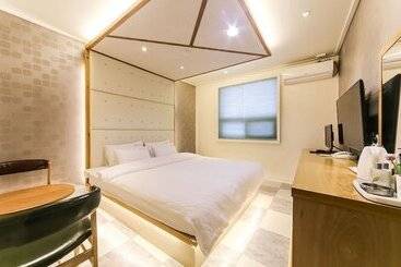 Motel Tongyeong Seopirang