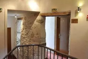 هتل De La Couronne