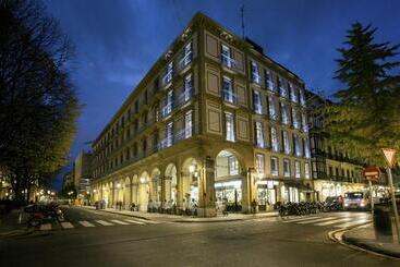 アパートメント Legazpi Doce Rooms & Suites