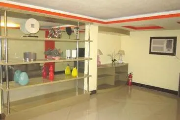 ペンション Iloilo Budget Inn   Valeria