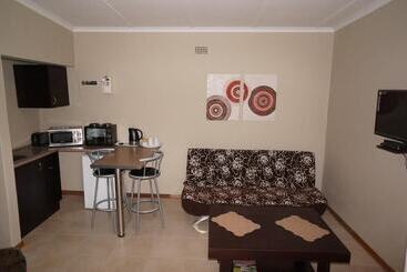 ペンション Mckala Guesthouse