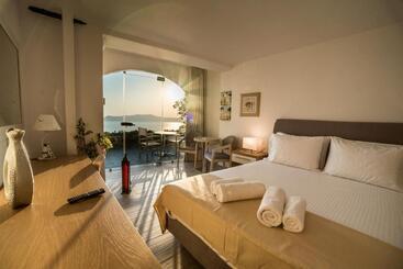 هتل Kratiras View Luxury Suites