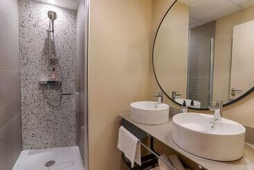 اقامتگاه Résidence Meublée Bellini Vannes