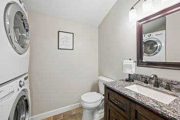 بيت ريفى Tree Top Get Away By Avantstay Amazing Lake View