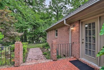 Dom wiejski Bright Chesapeake Home Near Shopping & Dining